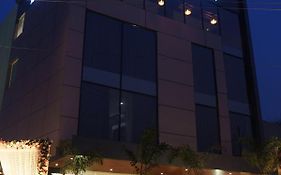 Paras Inn